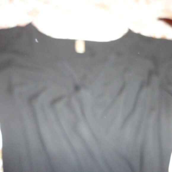 NEW GRECERELLE Maxi Wrap Dress M Black Waist Ties Ruffled Cap Sleeves V-Neck - Picture 13 of 16